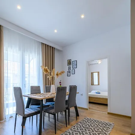 La Maison * לימנריה
